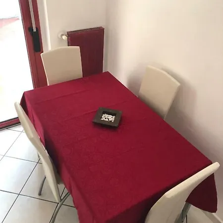 Biff House Apartament *